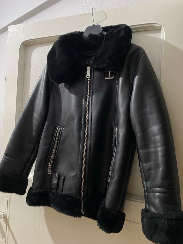 Kürk Detaylı Siyah Deri Biker Ceket - Görsel 3