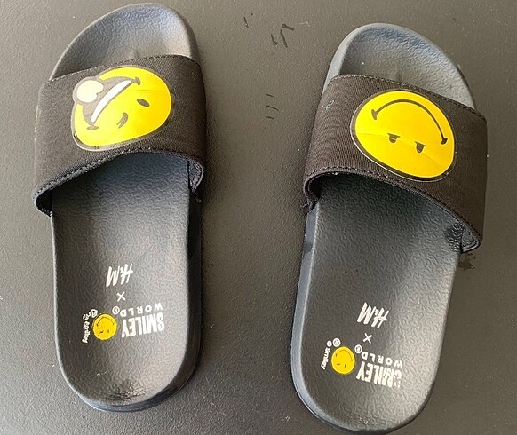 29 Beden siyah Renk H&M Smiley Çocuk Terliği (28/29)