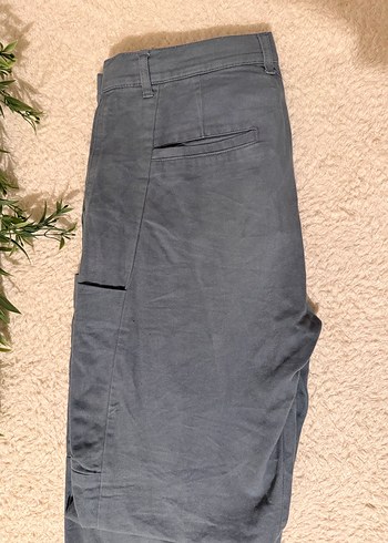 Gri Rahat Kesim erkek Pantolon ve beyaz bisiklet yaka tişört - Görsel 3