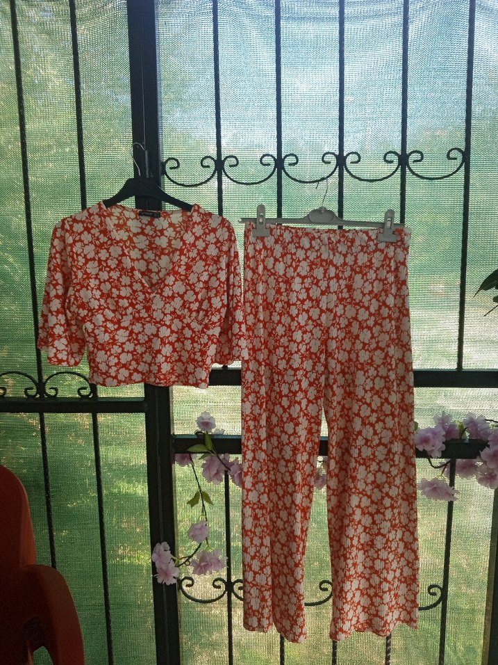 Kırmızı Bağlama Desenli Dantel Detaylı Bol Pantolon - Görsel 5