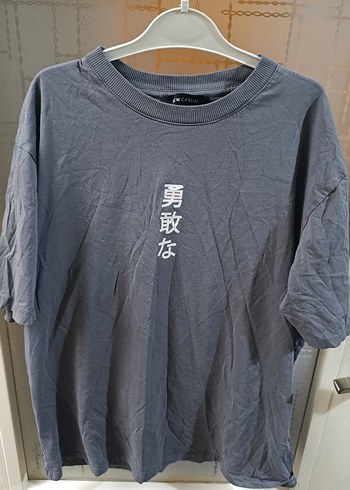 LC Waikiki Gri Minimalist Japon Yazili Tisort