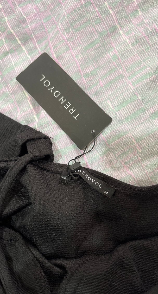 Siyah V Yakalı Mini Bluz - Görsel 5