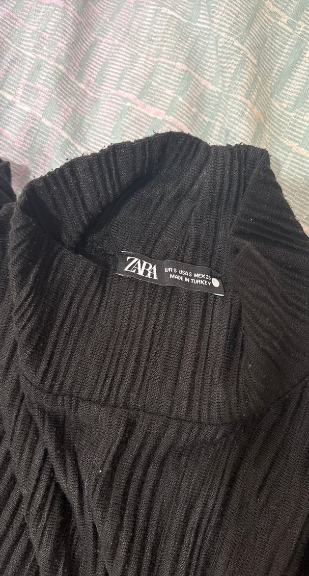 Siyah Pliseli Kısa Kollu Bluz transparan - Görsel 2