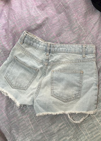 Kadın Mavi Yırtık Denim Mini Şort - Görsel 2