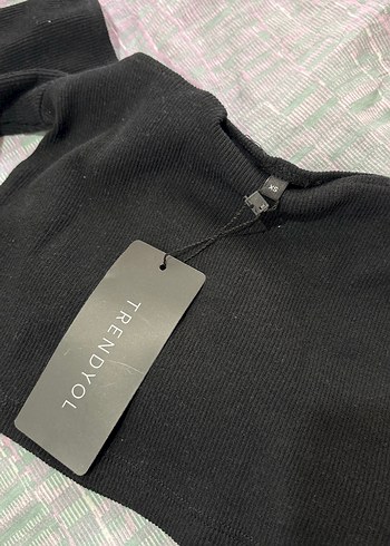 Siyah Uzun Kollu Teknolojik Kumaş Bluz - Görsel 4