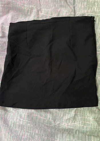 Zincir Detaylı Siyah Mini Etek - Görsel 2