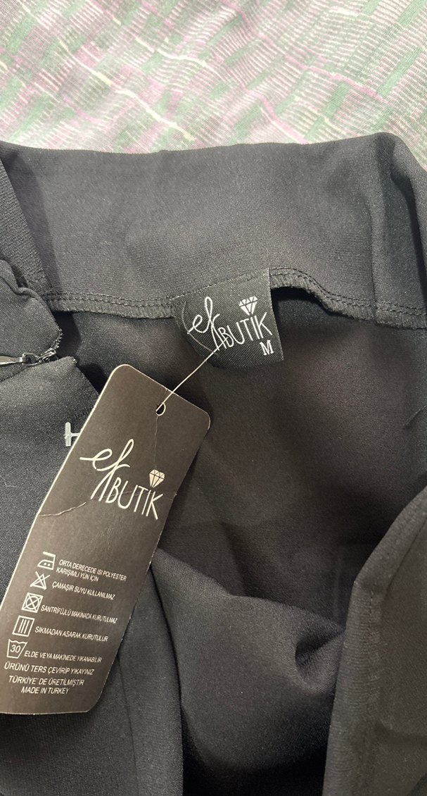 Zincir Detaylı Siyah Mini Etek - Görsel 4