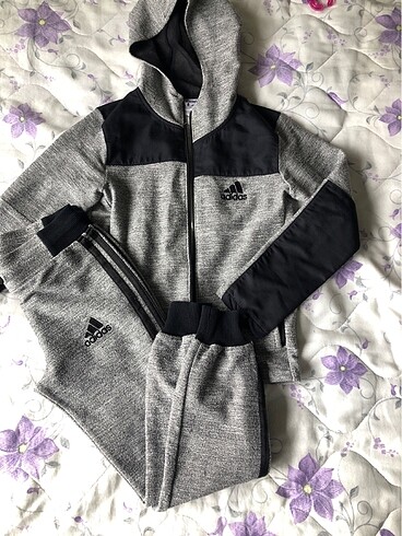 6 Yaş Beden Adidas eşofman takımı