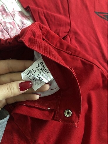 7 Yaş Beden Kırmızı pantolon ve üstü