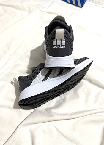 37 Beden gri Renk Adidas Spor Ayakkabı
