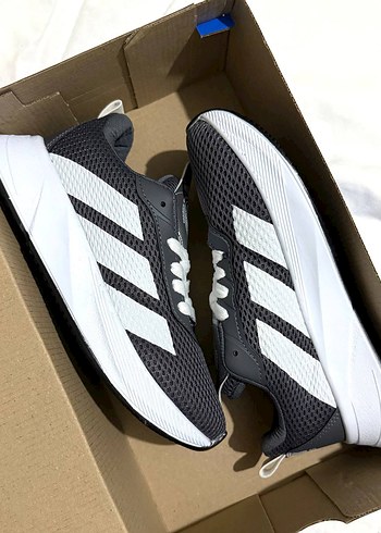 37 Beden Adidas Spor Ayakkabı
