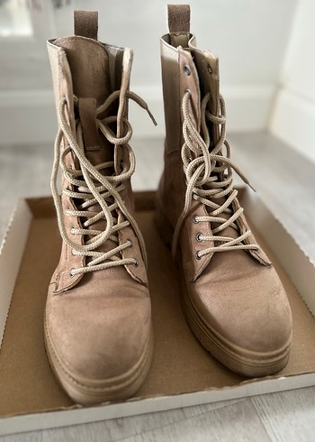 Bej Süet Kadın Fermuarsız Bağcıklı Bot - Görsel 4