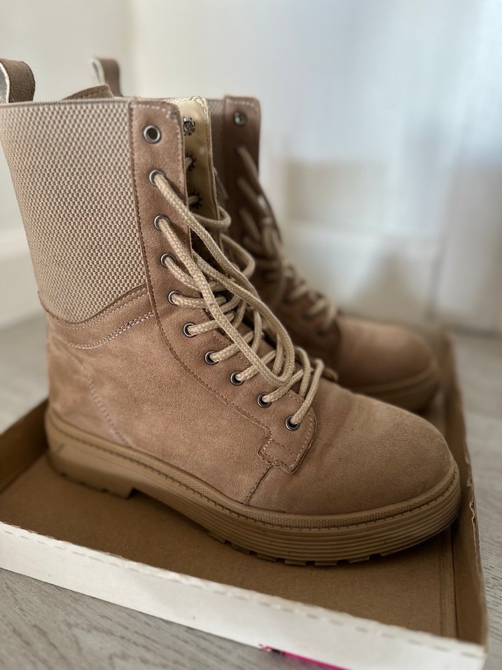 Bej Süet Kadın  Fermuarsız Bağcıklı Bot - Görsel 5