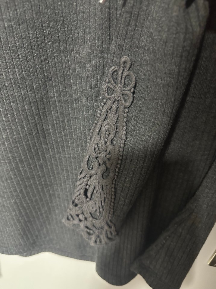 Gri Uzun Kollu Örgü Kadın Kazak - Görsel 3