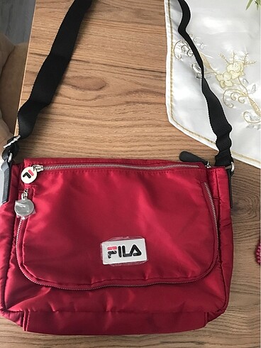 Sıfır kullanılmamış fila çanta
