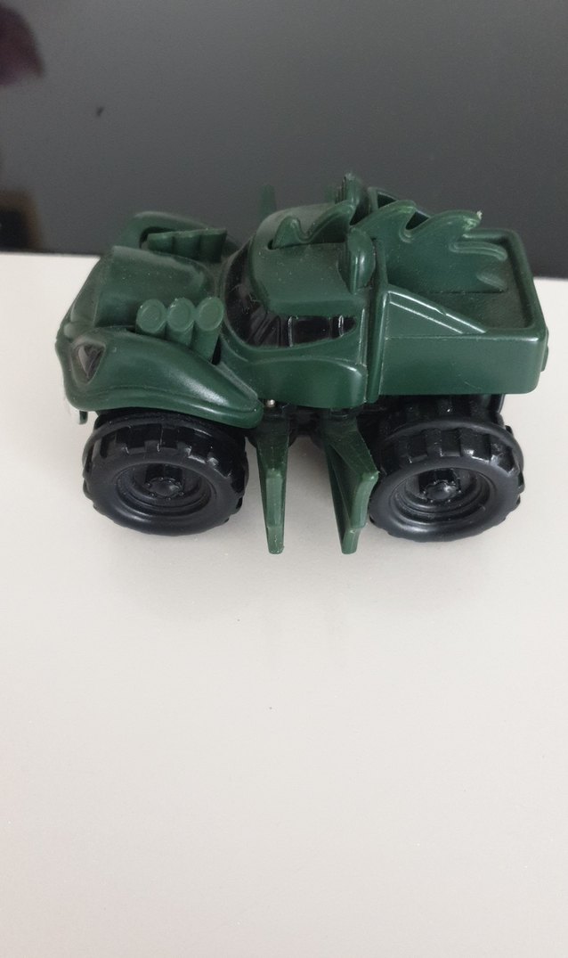 Yeşil Ejderha Tasarımlı Oyuncak Araba - Görsel 2