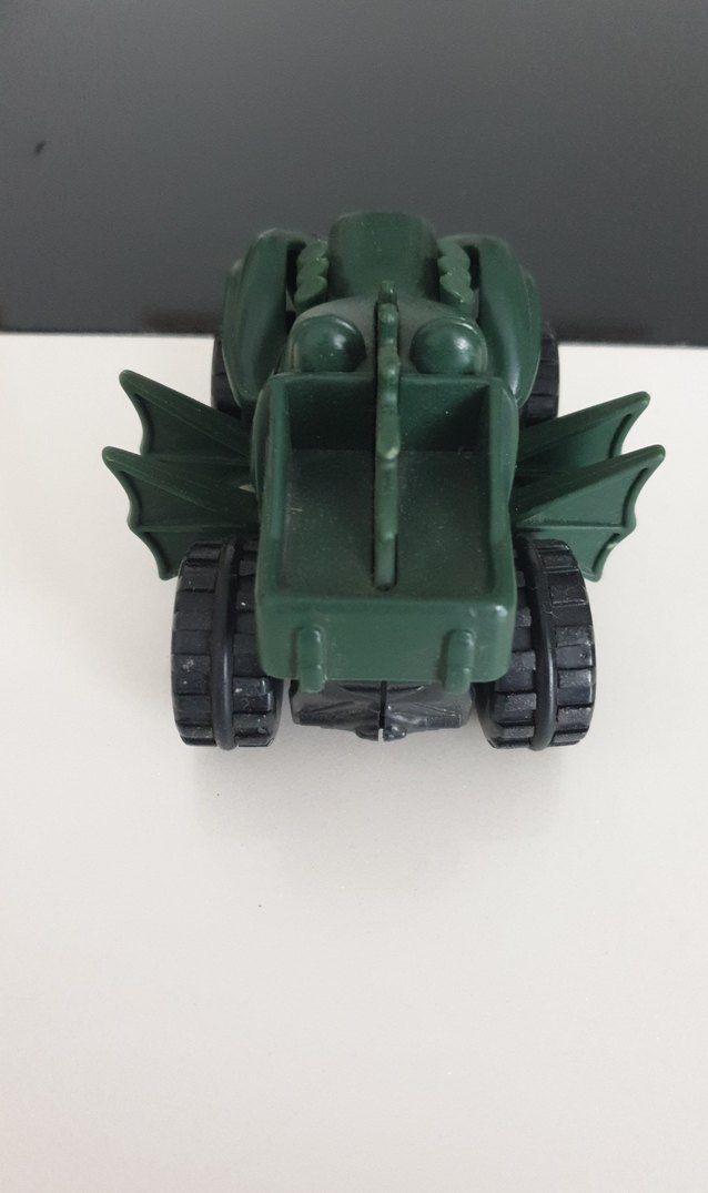 Yeşil Ejderha Tasarımlı Oyuncak Araba - Görsel 3