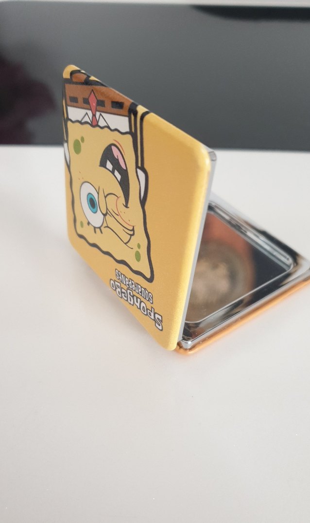 SüngerBob Temalı Sarı Çift Taraflı Makyaj Aynası - Görsel 3
