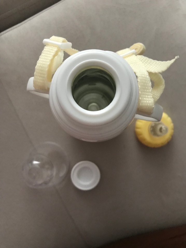 Kırmızı Bebek Biberonu - Görsel 3