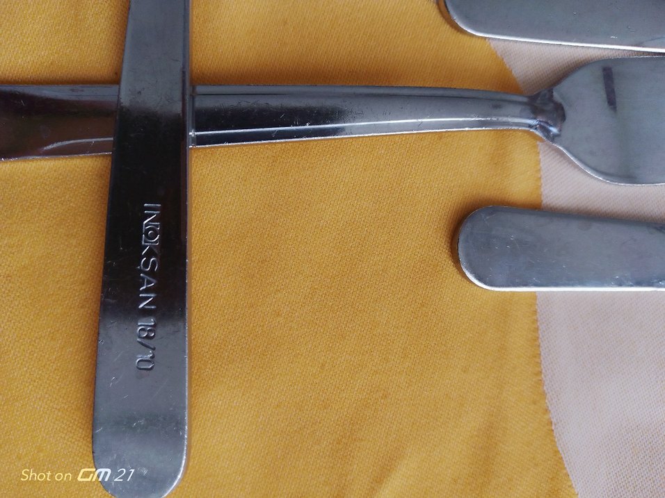 Gri Kaşık ve Çatal Seti Sarı Kumaş Üzerinde ürün 18_10 çelikten - Görsel 5