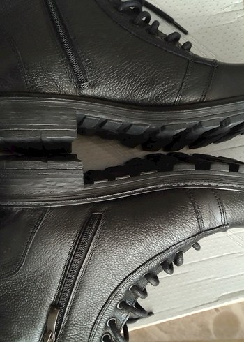 Siyah Deri Bağcıklı Kinetix 43 no bot fermuarlı bacaklı - Görsel 4