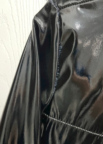 Kadın Siyah Parlak Deri Ceket, yağmurluk - Görsel 6
