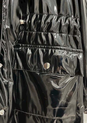 Kadın Siyah Parlak Deri Ceket, yağmurluk - Görsel 2