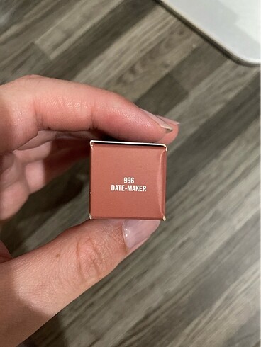 Mac- powder kiss likit ruj-date maker - Görsel 2