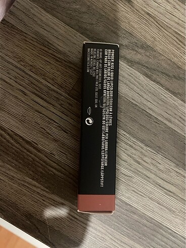 Mac- powder kiss likit ruj-date maker - Görsel 3