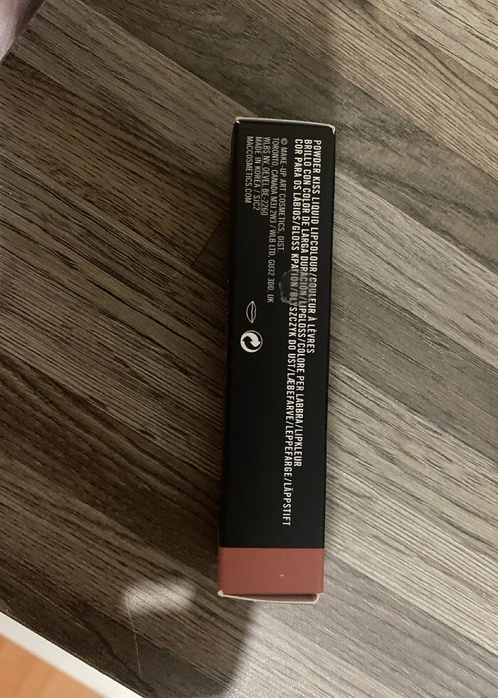 Mac- powder kiss likit ruj-date maker - Görsel 3