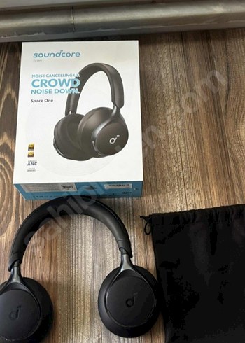 Anker Soundcore Space One 14 ay garantili.