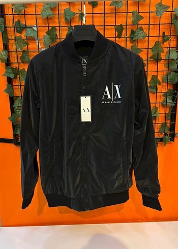 Armani Exchange l