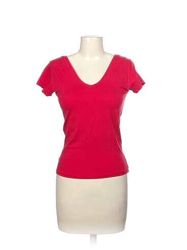 Diğer T-shirt %70 İndirimli.