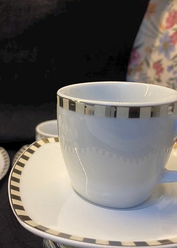 Gri Detaylı Beyaz Porselen Fincan Takımı - Görsel 2
