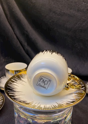 Altın Renkli 6'lı Kahve Fincanı ve Tabağı Seti - Görsel 3