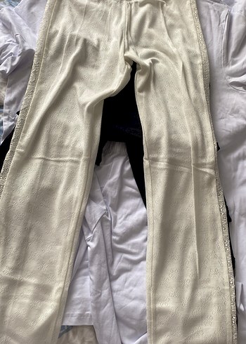 Beyaz Nakışlı dantel detaylı tayt - Görsel 3