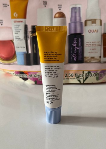 Beden Renk Glossier Mango Balm Dotcom lip balm