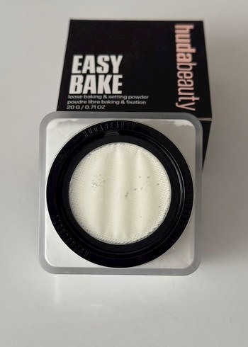 Huda Beauty Easy Bake Sugar Cookie pudra - Görsel 4