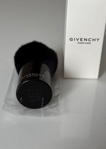 Givenchy Parfüm Kadın - Görsel 4
