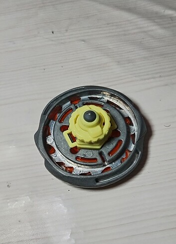  Beden Beyblade Burn Fireblaze