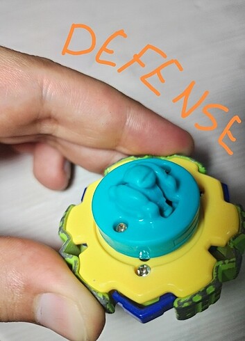  Beyblade HyperBlades Variares