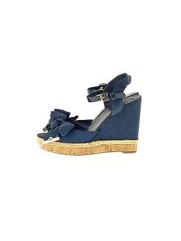 Tory Burch Dolgu Topuk %70 İndirimli.