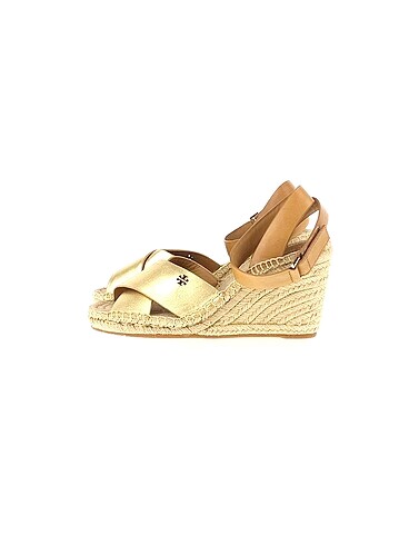 Tory Burch Dolgu Topuk %70 İndirimli.