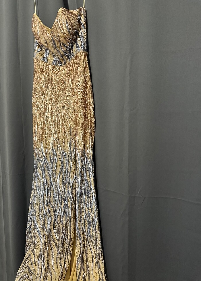 Şık pullu abiye - Görsel 2