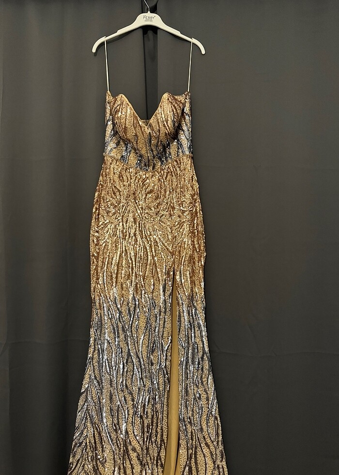 Şık pullu abiye - Görsel 3