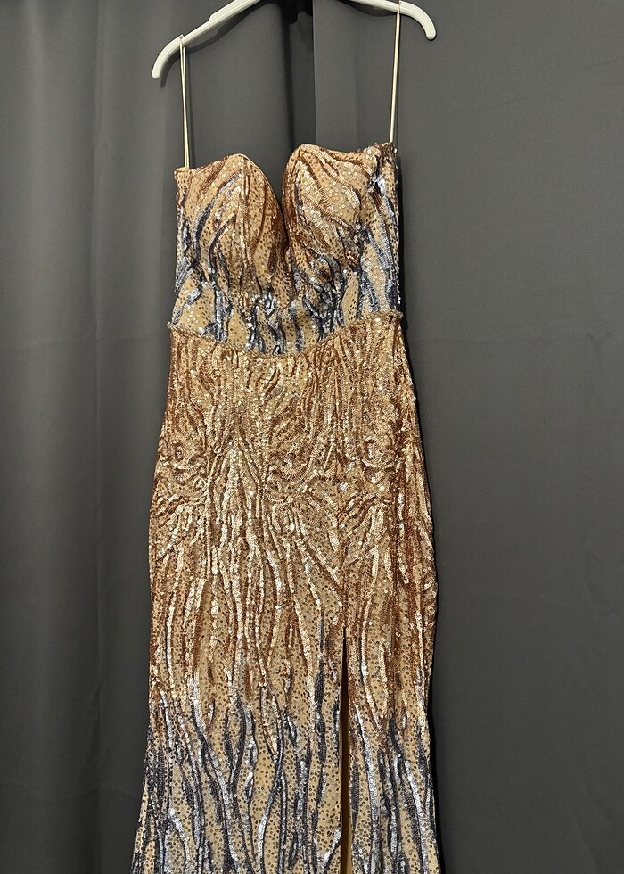 Şık pullu abiye - Görsel 4