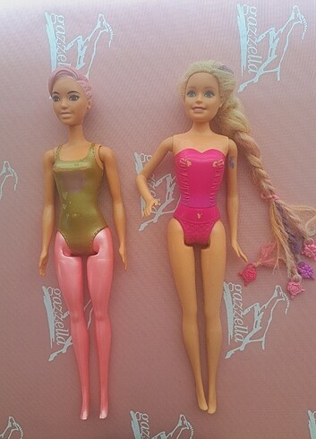 İki adet barbie