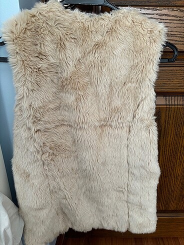 Zara suni kürk yelek - Görsel 2