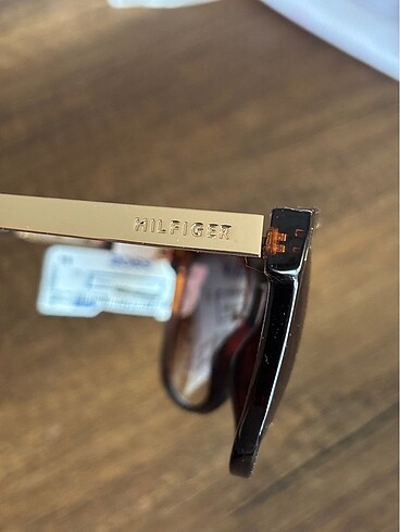 Beden Tommy Hilfiger