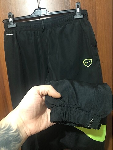 l Beden siyah Renk Nike Orjinal Eşofman Alt